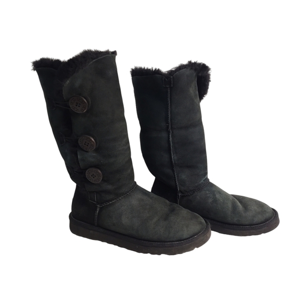 UGG Bailey Button Triplet Winter Boots Women's Black Suede Sheepskin Size 7 - Picture 1 of 12